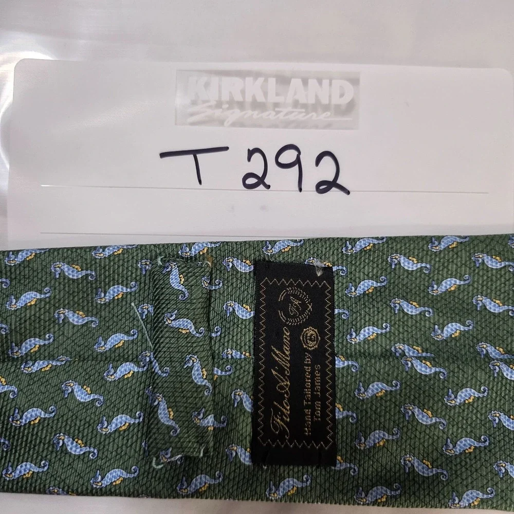 Filo A Mano Silk Tie Seahorse Pattern Green Hand Tailored by‎ Tom James Luxury